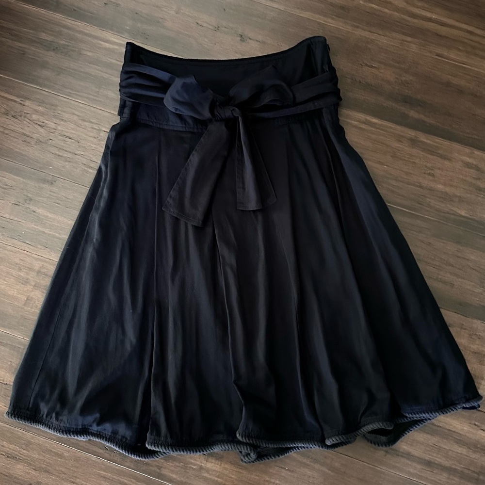 Burberry Navy A-Line Skirt with Bow Detail